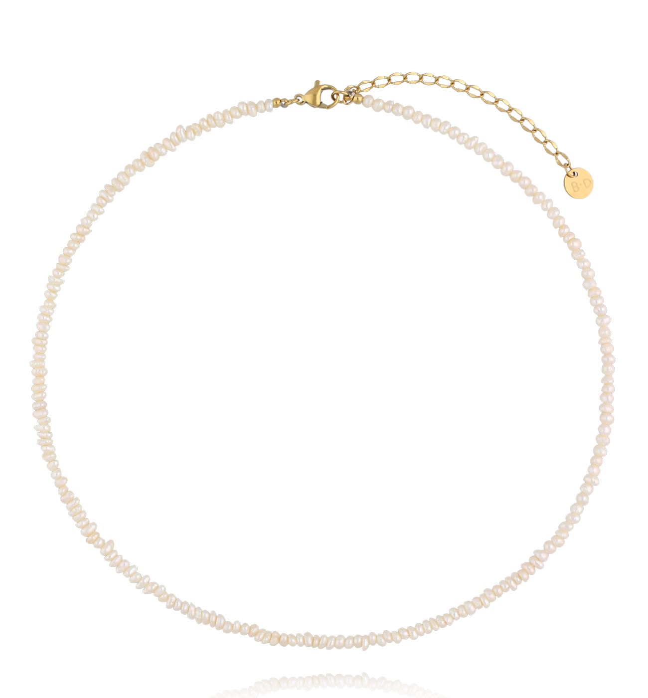 Naszyjnik z drobnych białych perełek – klasyczny choker NPE0309