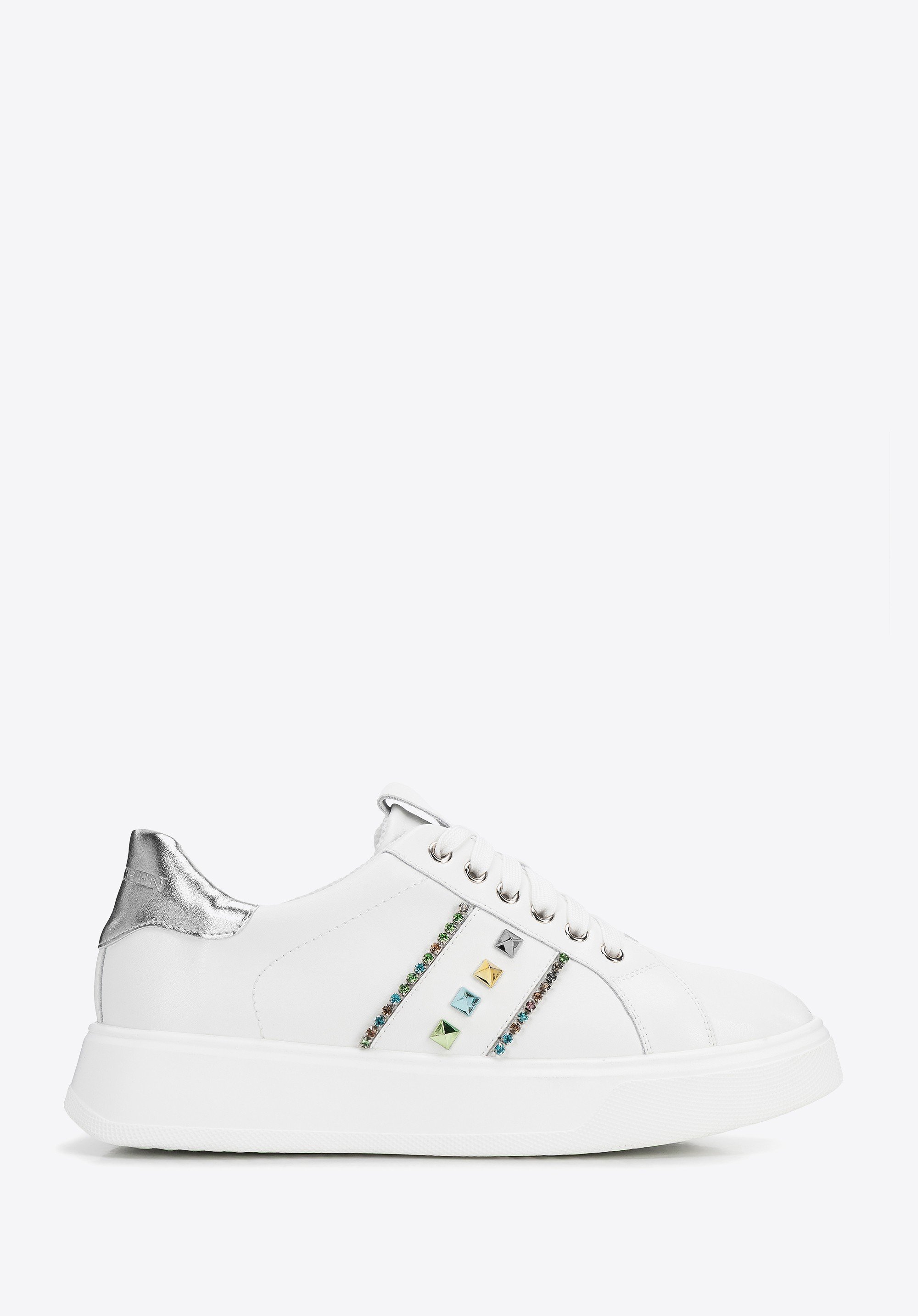 Sneakersy z imitacji skóry z ozdobami biało - srebrne