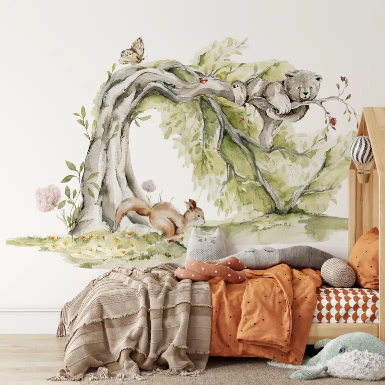 Naklejki do pokoju dziecka Leśny Miś na drzewie i wiewiórka 150×150cm