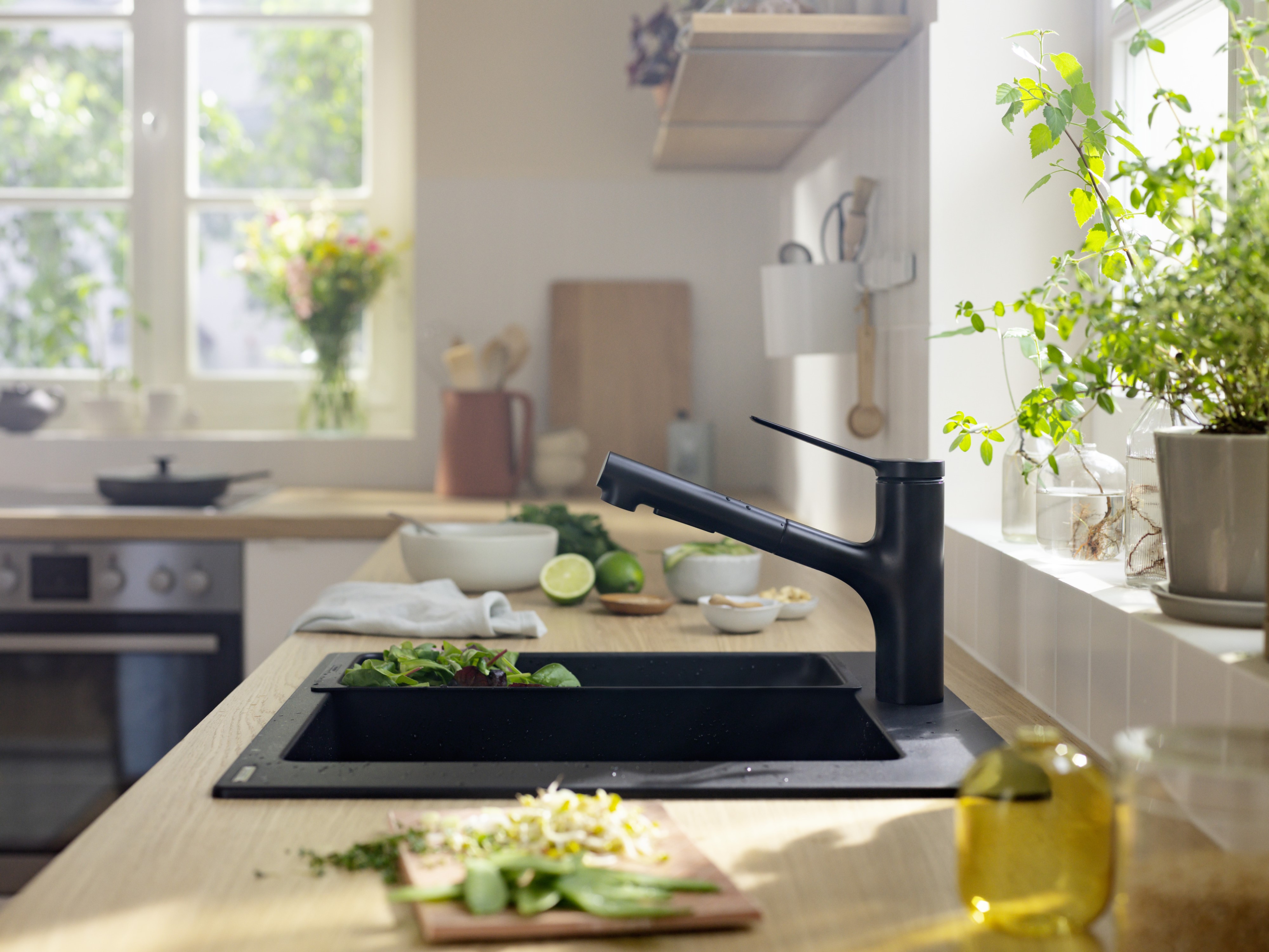 Hansgrohe Zesis M33 bateria kuchenna z wyciąganą wylewką stojąca czarny mat 74800670 - Wysyłka w 24h