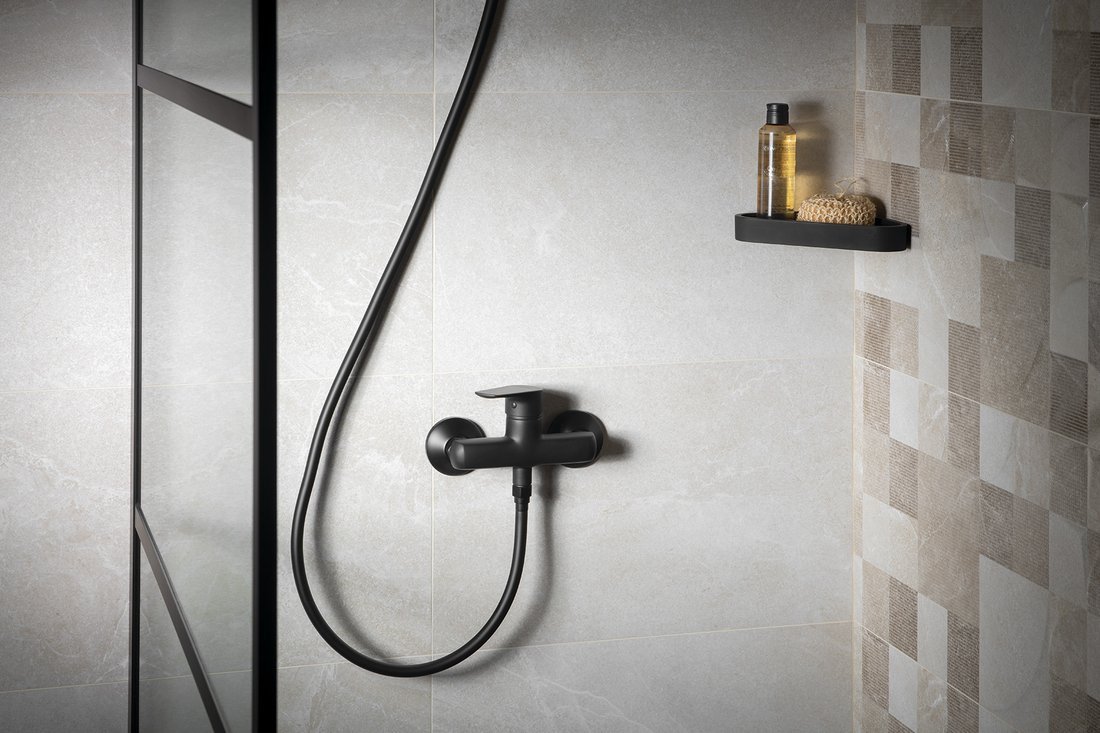 Aqualine Lotta bateria prysznicowa ścienna czarny mat LT611B