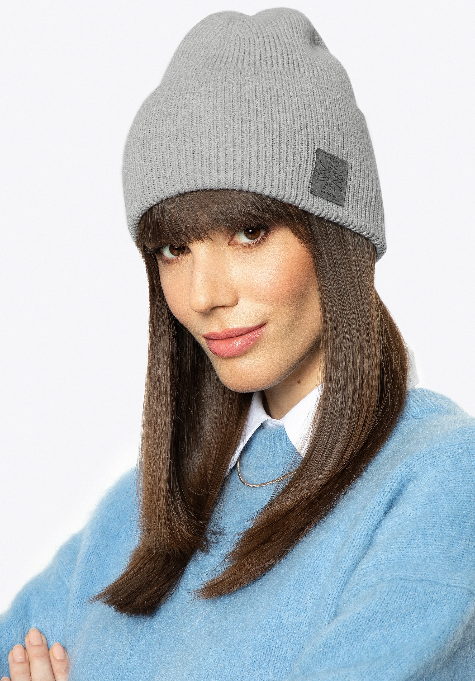 Damska czapka klasyczna jasny szara