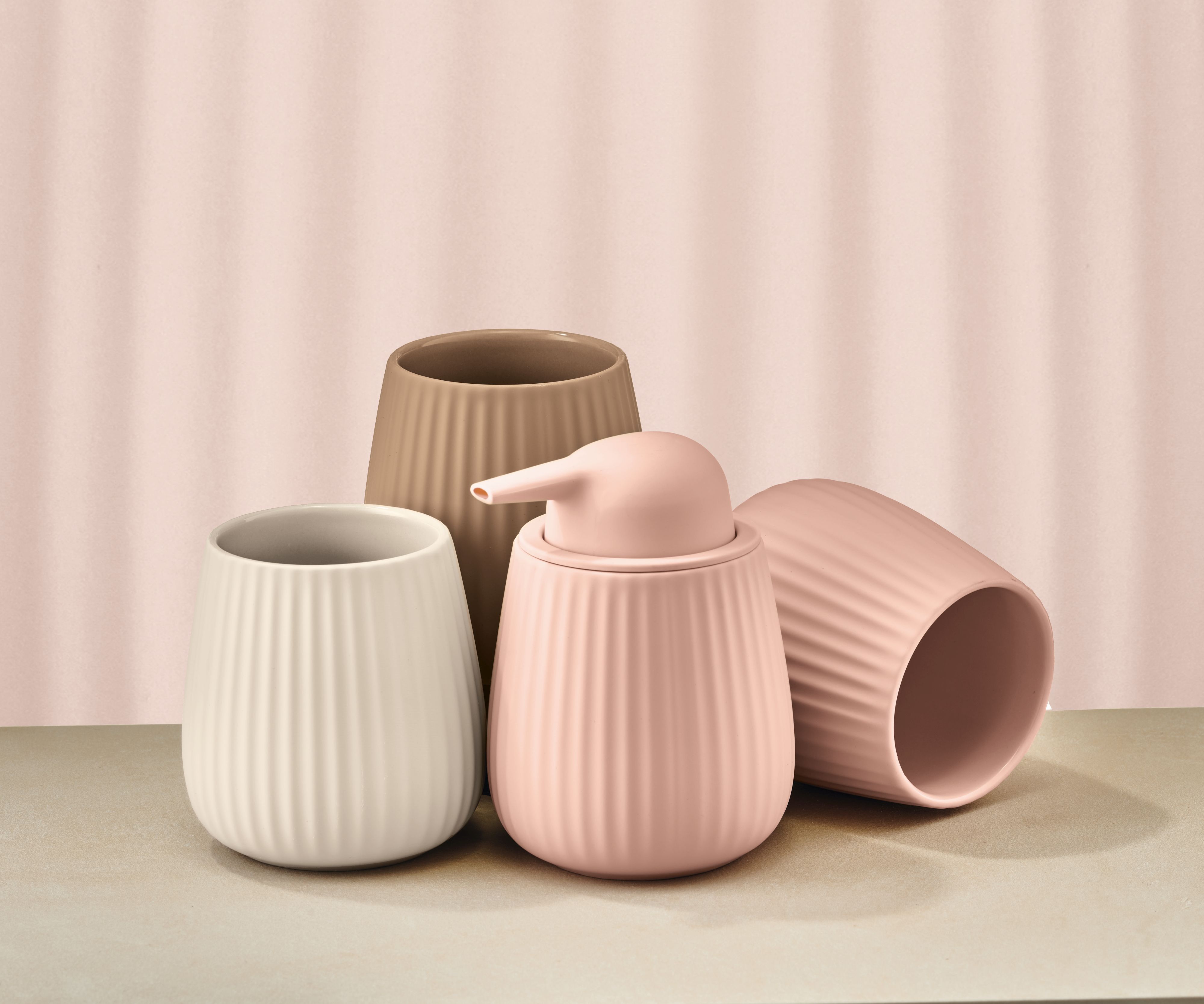 Kleine Wolke Groove dozownik do mydła 480 ml stojący kamionka róż 8091398854 - Wysyłka w 24h