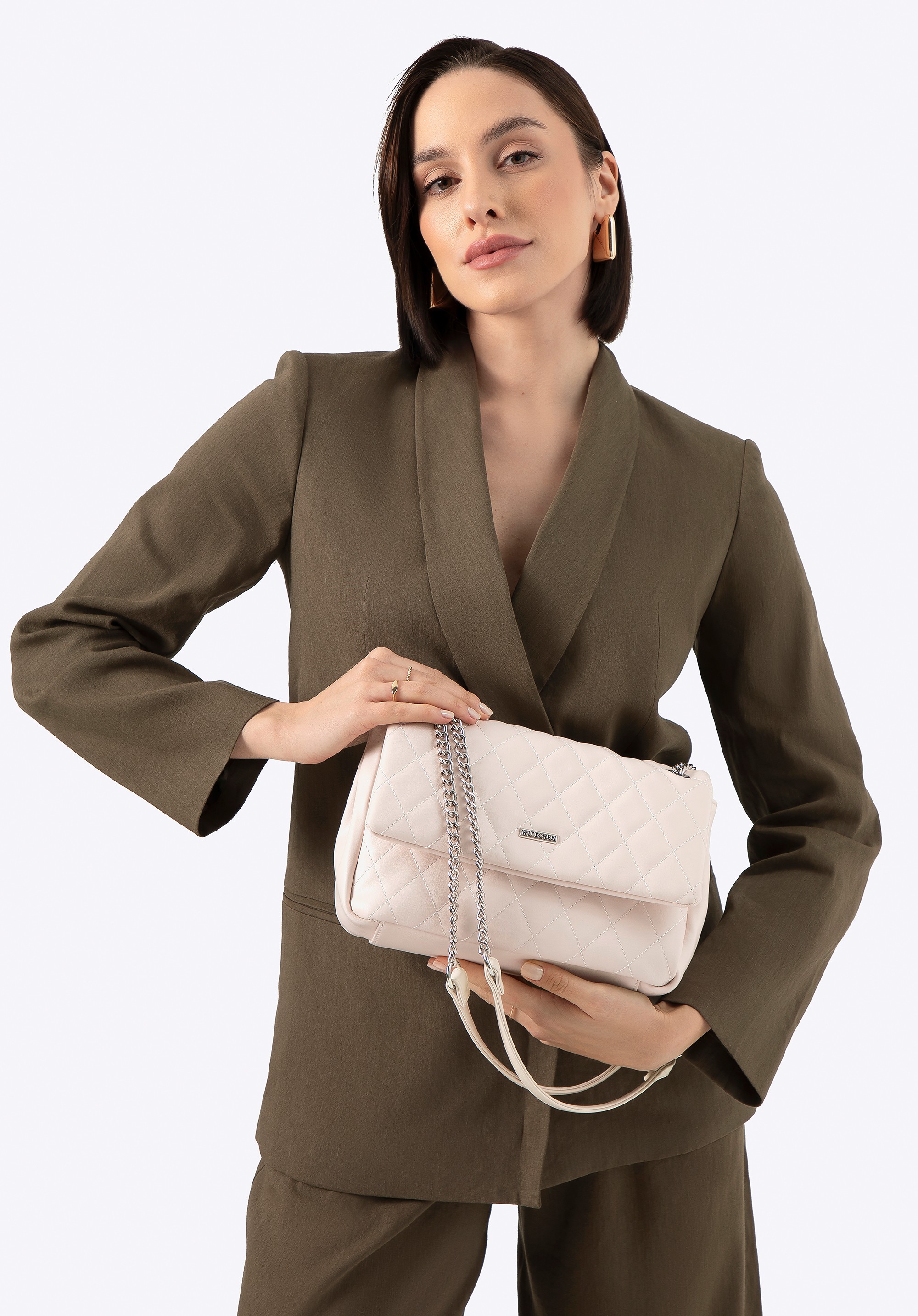 Damska listonoszka z imitacji skóry w przeszycia złamana biel