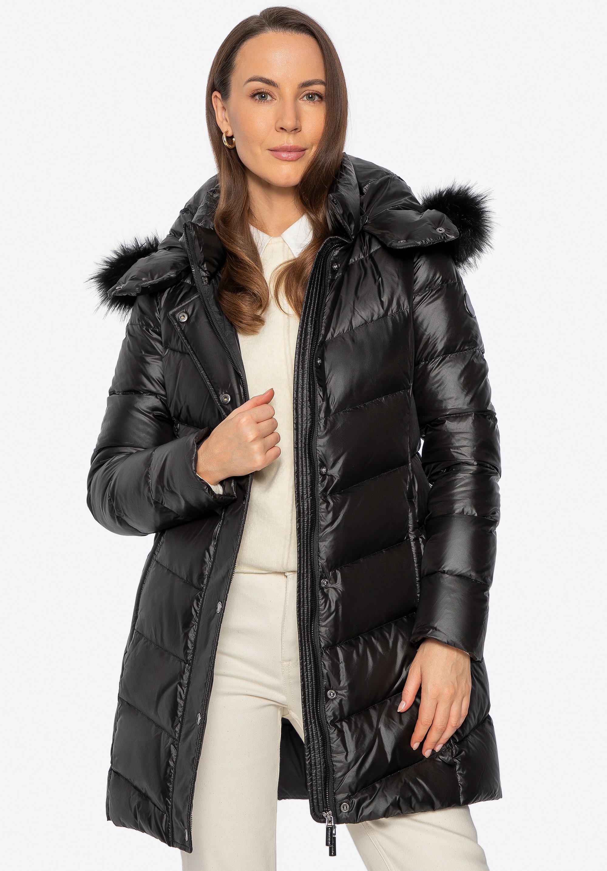 Pikowana damska kurtka z naturalnym puchem czarna
