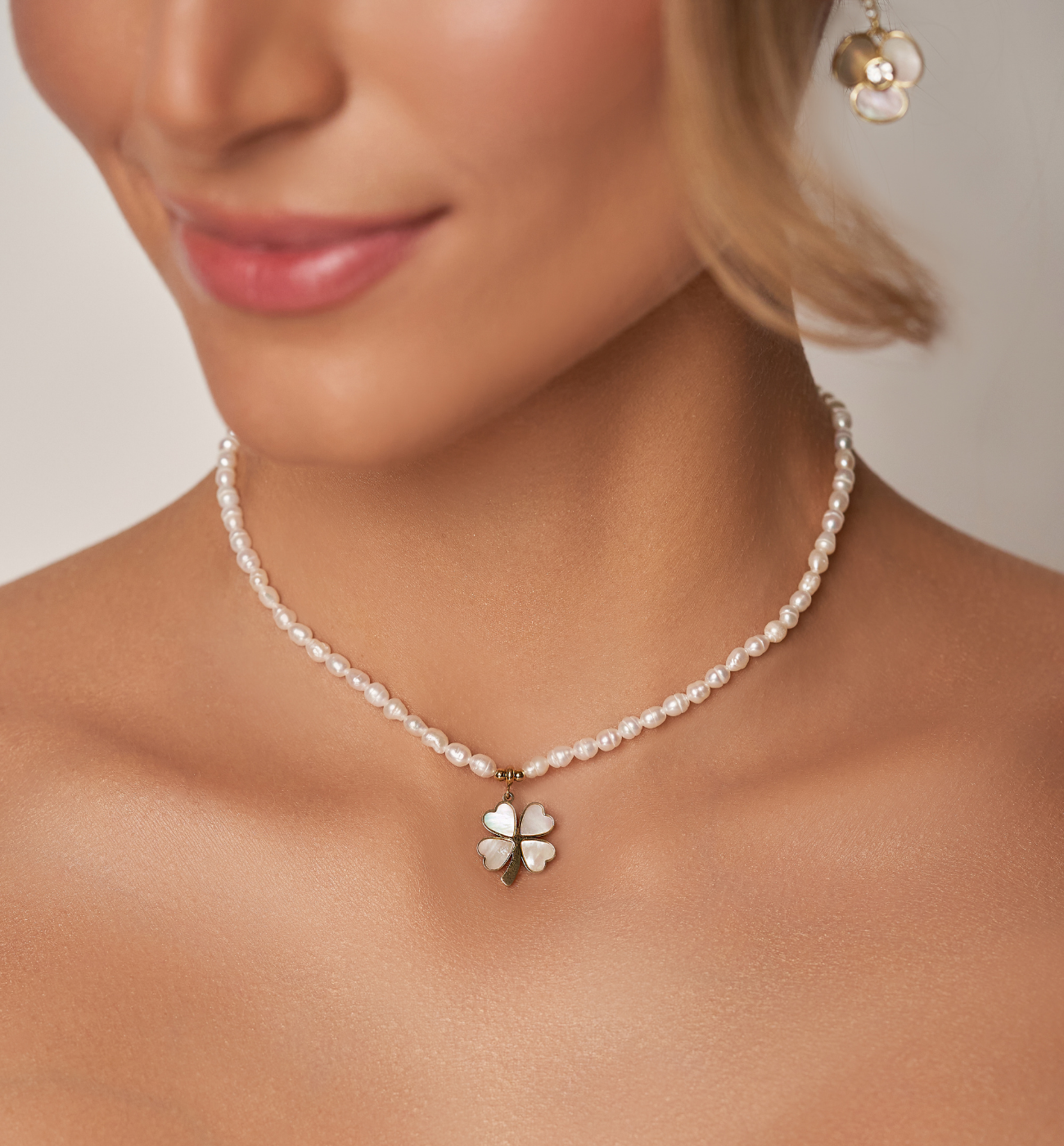 Naszyjnik z perłami i koniczynką Denton NPE0187