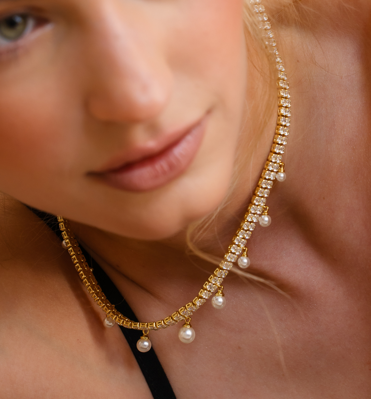 Naszyjnik z cyrkoniami i perełkami - By Dziubeka