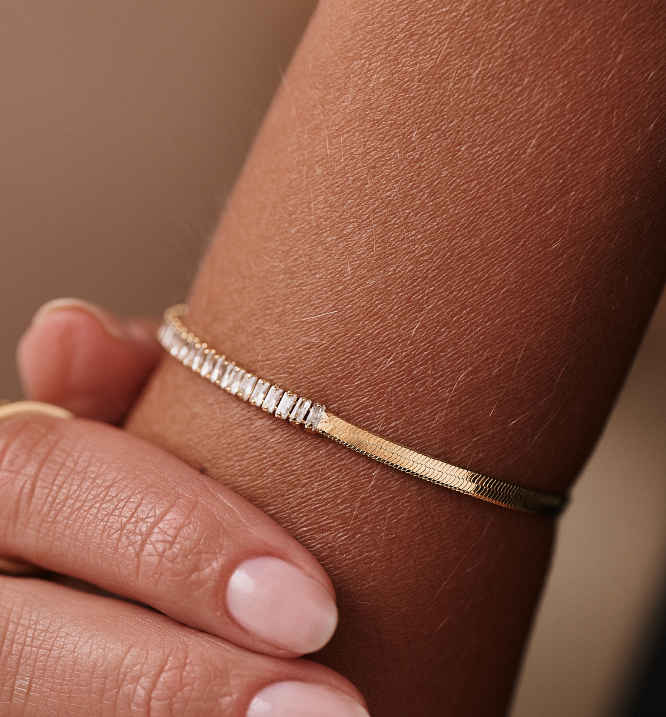 Bransoletka złota z kryształkami i żmijką - By Dziubeka