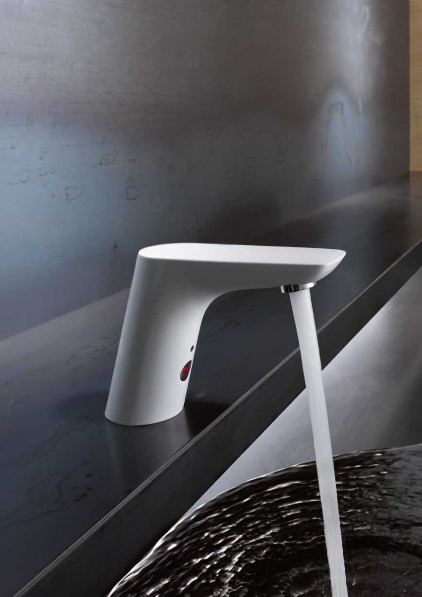 Kludi Balance bateria umywalkowa stojąca elektroniczna biała/chrom 5210091