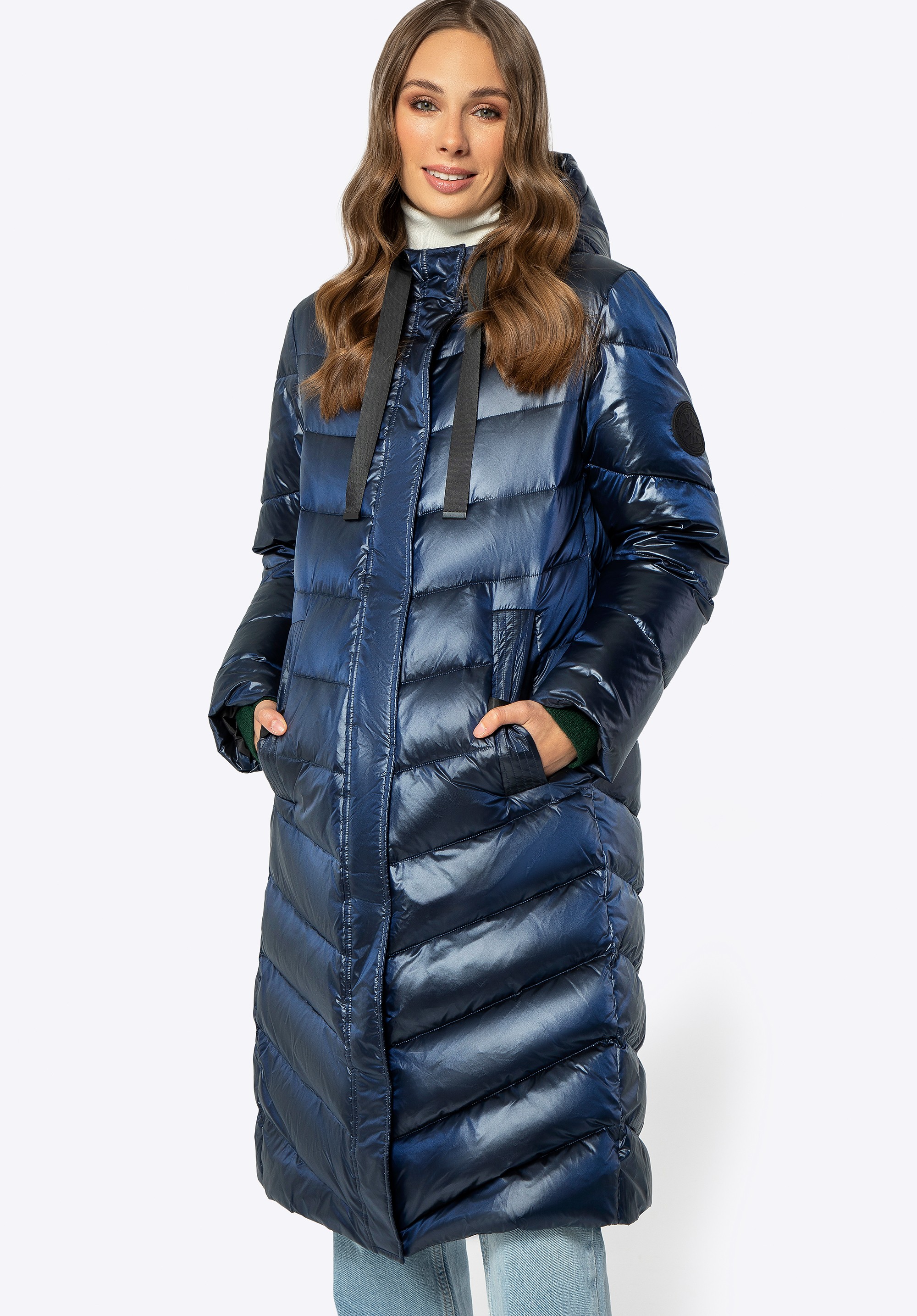 Damski płaszcz puchowy pikowany granatowy