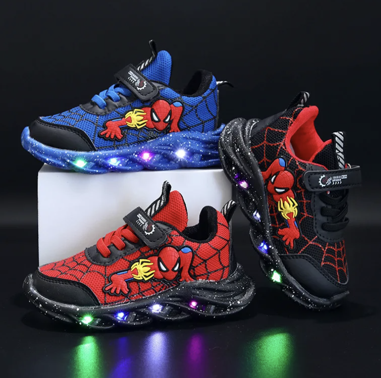 Buty dziecięce SpiderMan ze świecącą podeszwą 050