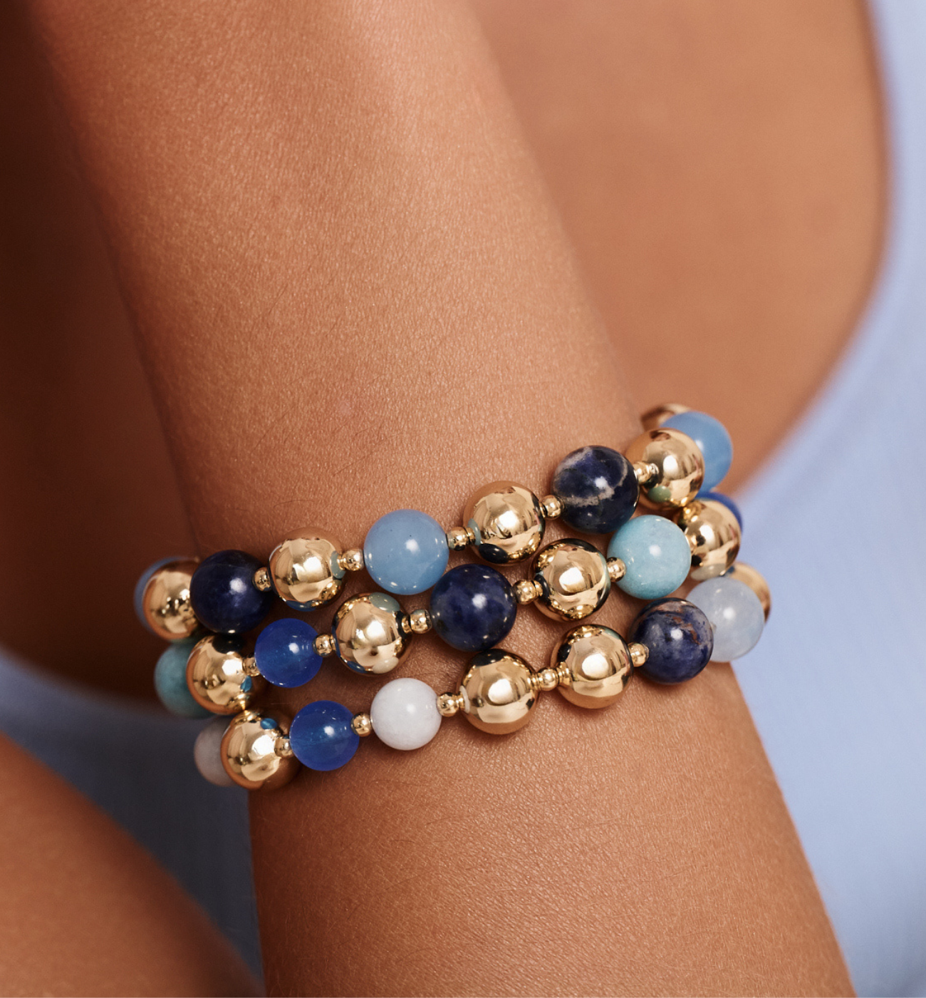 Zestaw trzech bransoletek w odcieniach błękitu BSC2347