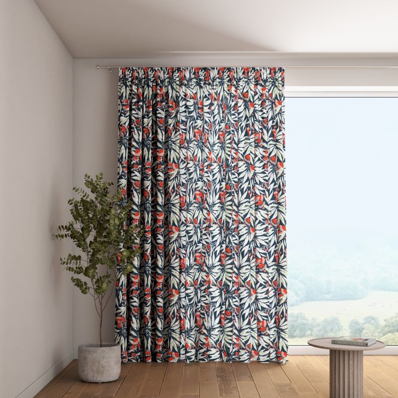 Zasłona na taśmie marszczącej 1 szt. 130 x 260 cm Dekoria kwiaty na granatowym tle 1 szt.