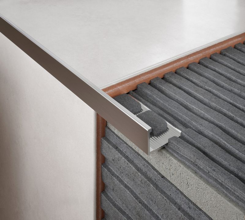 Profil aluminiowy narożny Diall 10 mm typ L srebrny mat 2,5 m