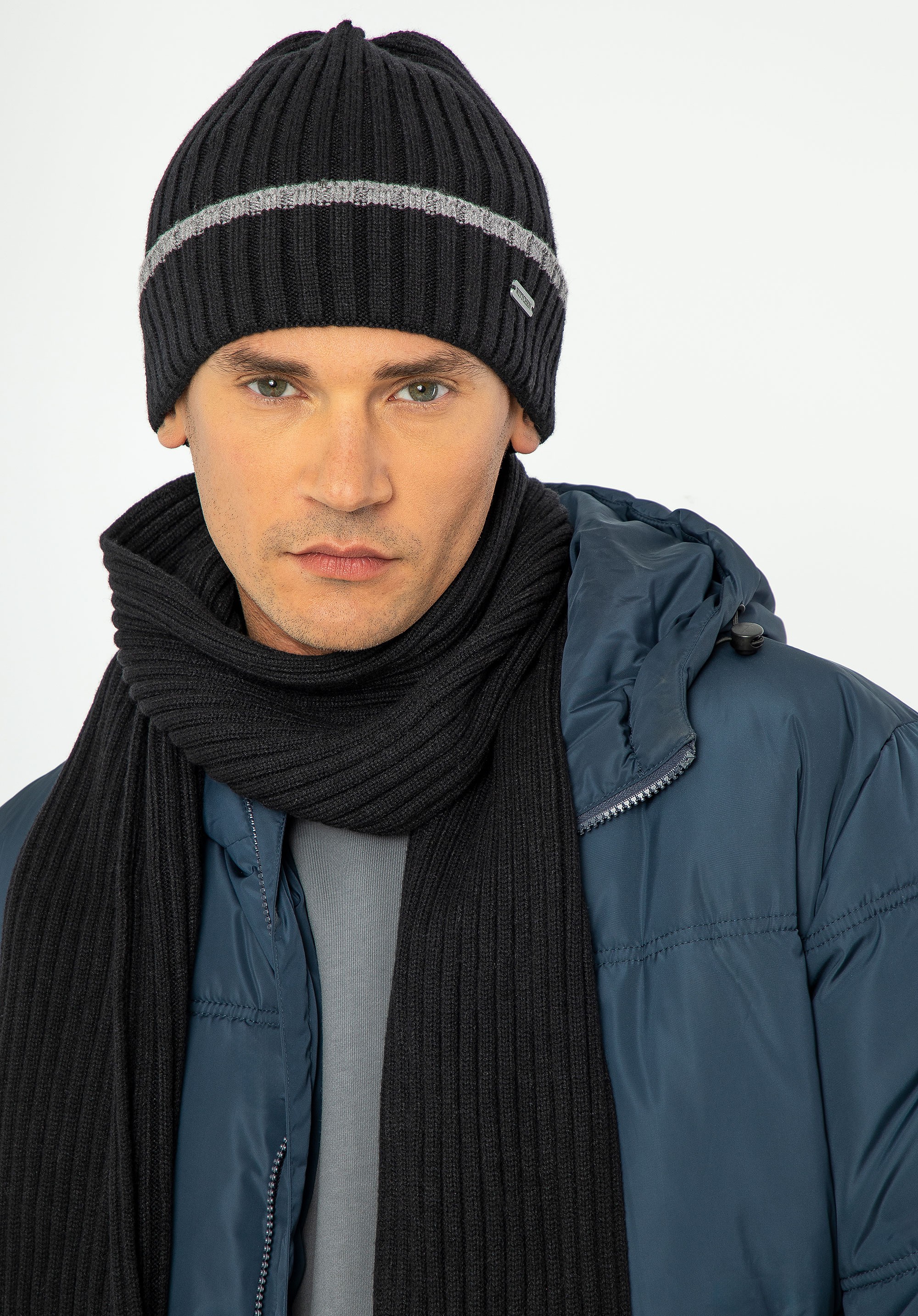 Męski zimowy komplet z kontrastowym brzegiem czarny