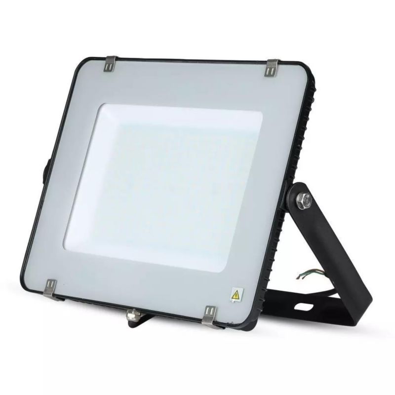 Naświetlacz LED V-TAC czarny LED 200W 4000K 16500lm IP65 wym: 34,6 x 43,9 x 4,8 cm aluminium - 1 szt.