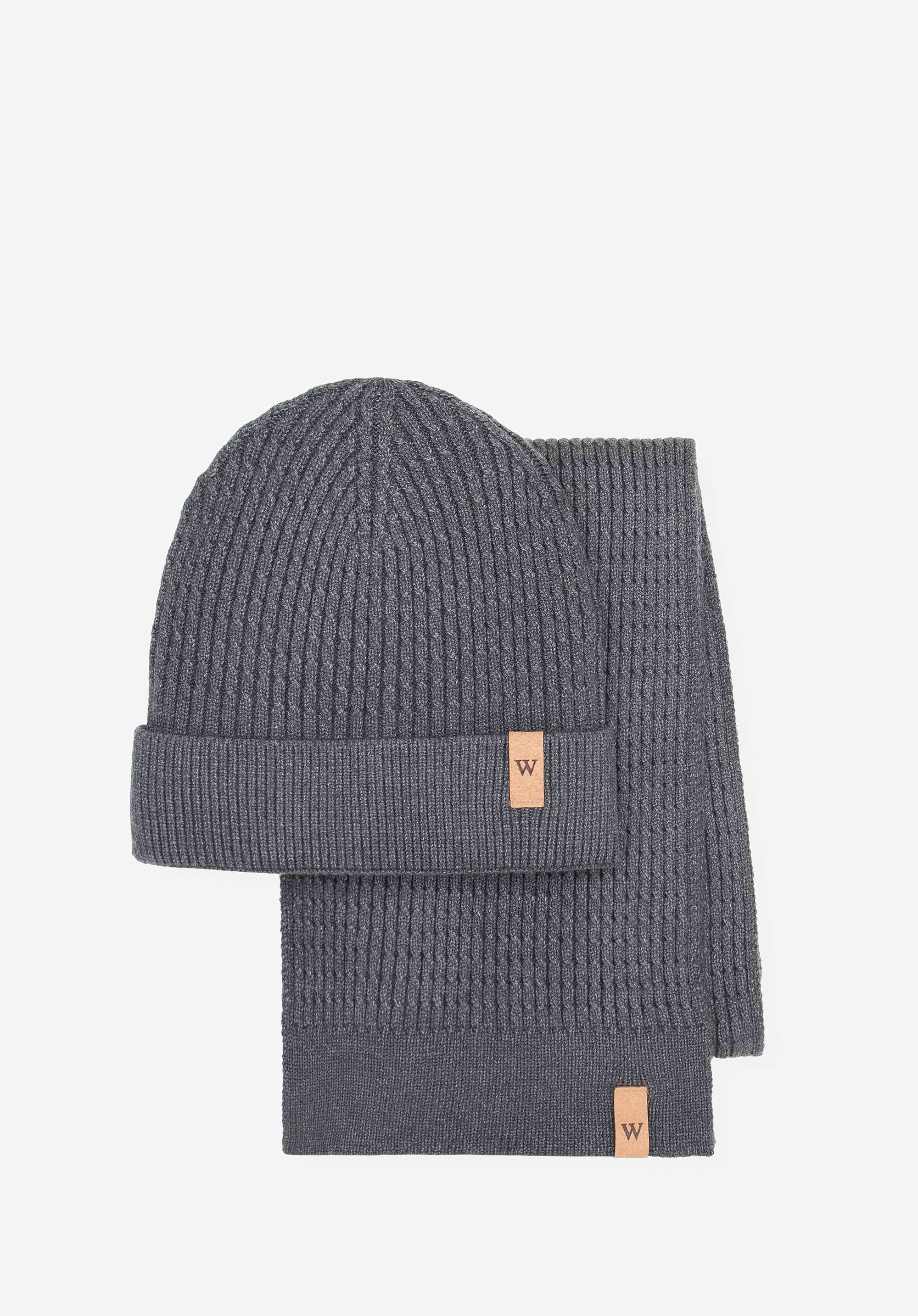 Zestaw zimowy: czapka i szalik szary