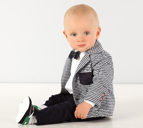 Ciepły garnitur chłopięcy w paski do chrztu