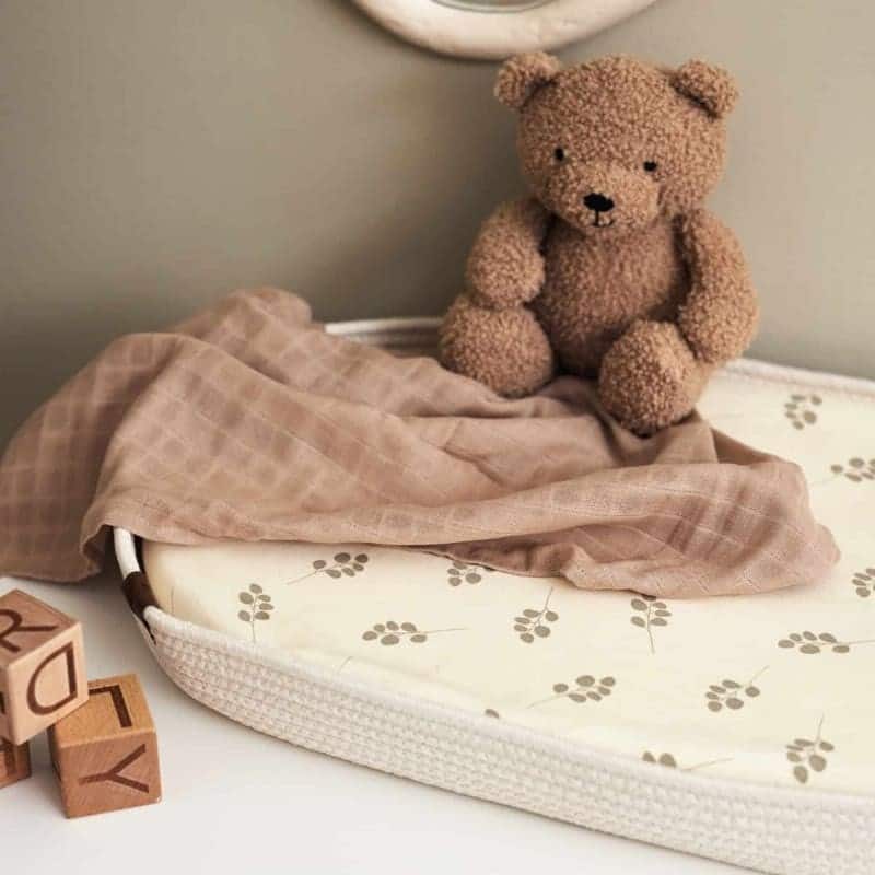 Jollein prześcieradło na przewijak 50x70 cm Jersey TWIG Olive Green BBTB