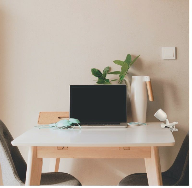 DPM lampa biurkowa 1x4 W biała R3T-4W-W