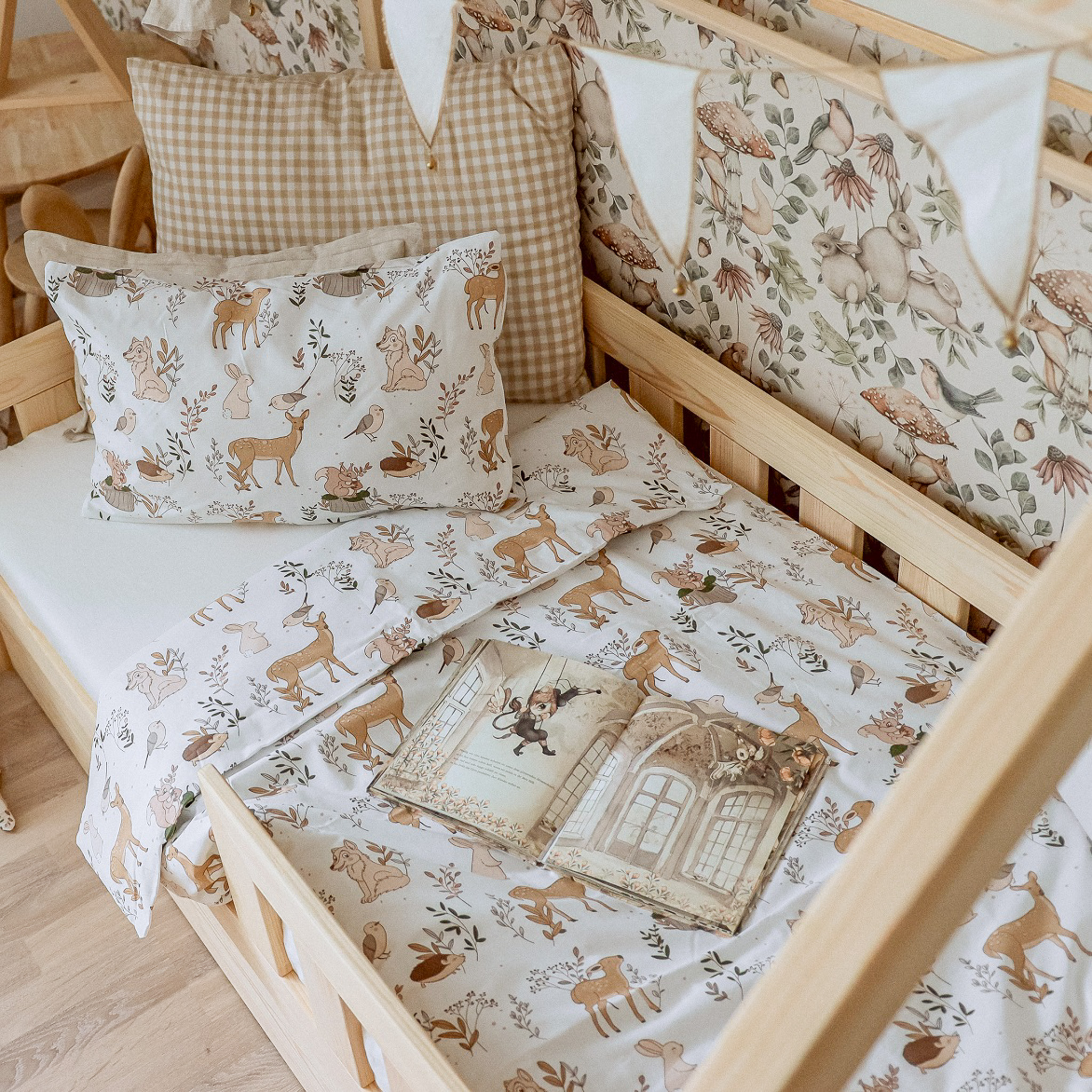 Pościel dziecięca Leśni Przyjaciele - 120x90 + poduszka 40x60 - Nie