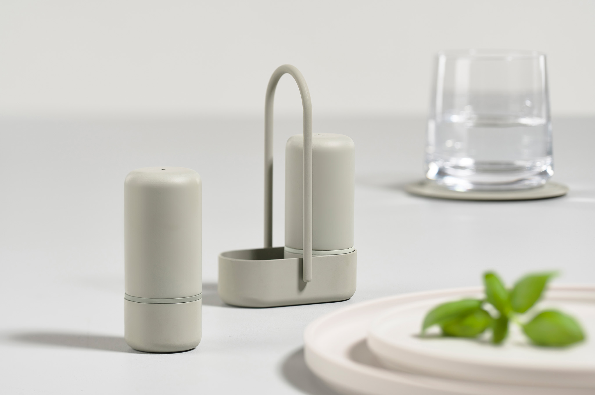 Zone Denmark Solo pojemnik na sól i pieprz 6,5x3,3x8,9 cm szary 10544