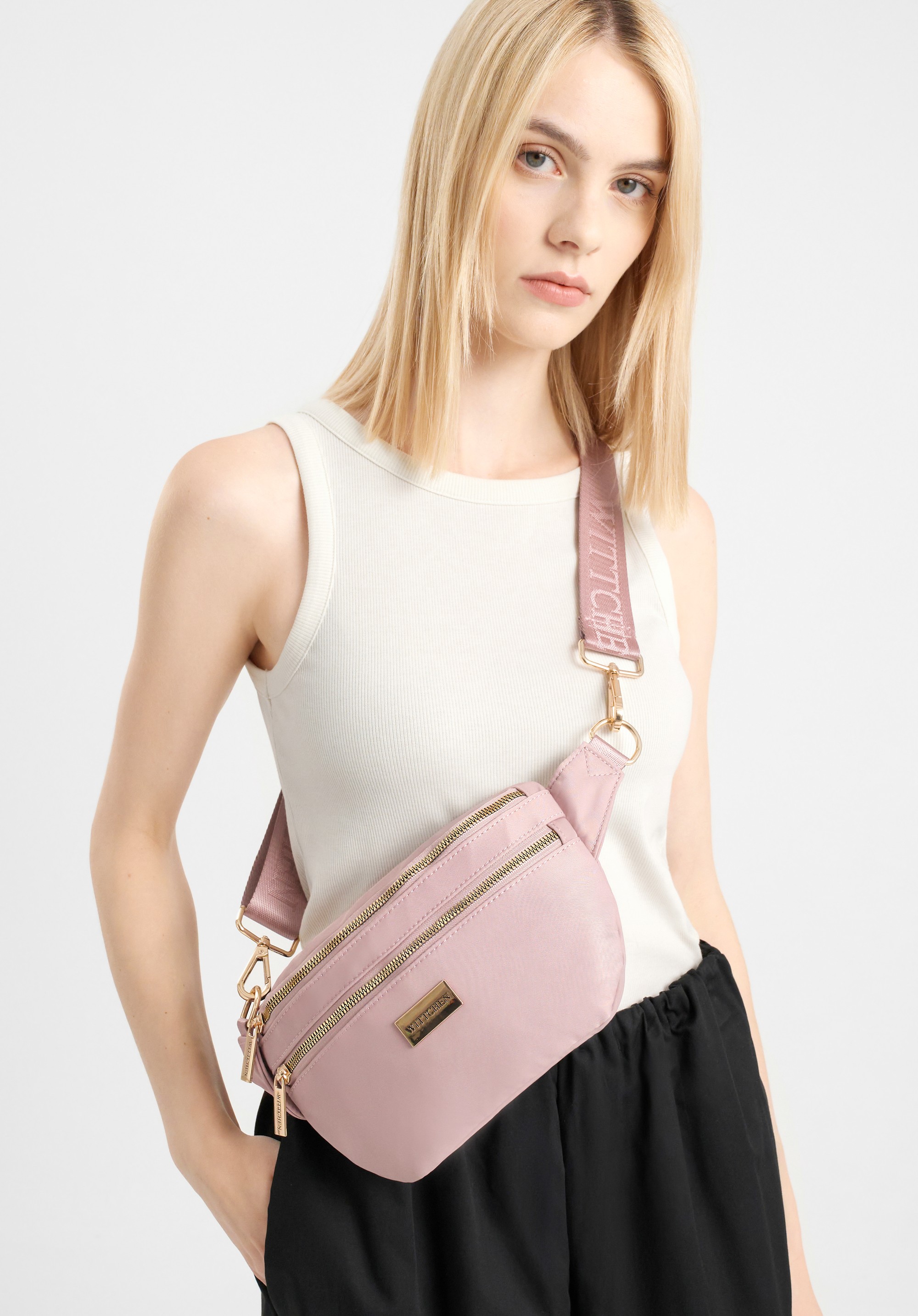 Damska nerka nylonowa z regulowanym paskiem różowa