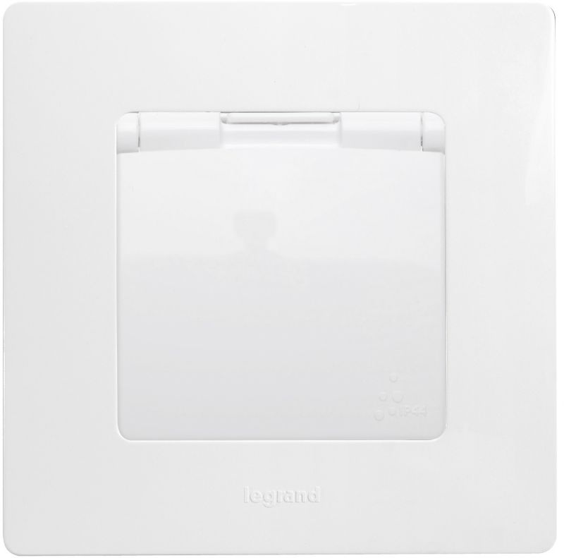 Gniazdko pojedyncze Legrand Niloe z uziemieniem IP44 komplet białe