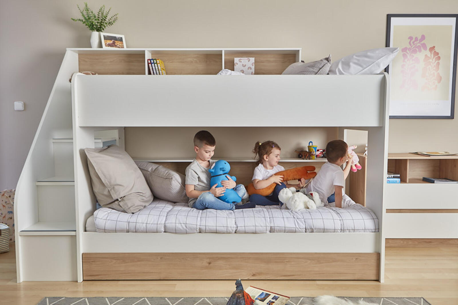 Łóżko piętrowe dla trójki dzieci z szufladą Bibliobed