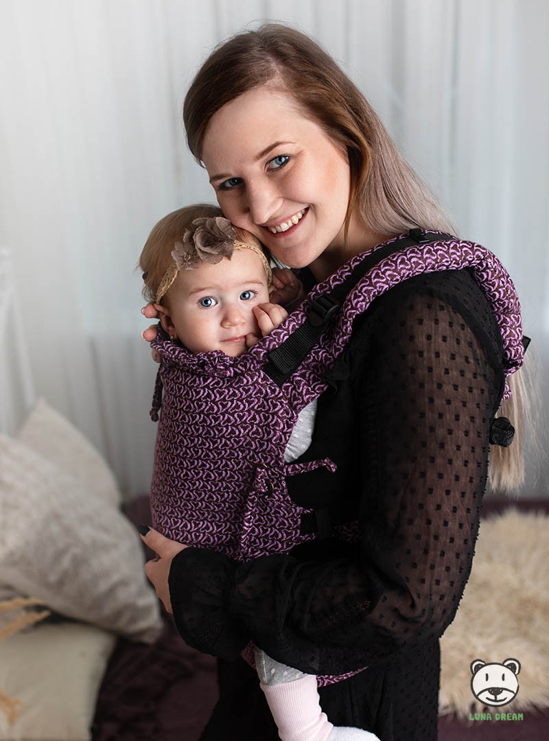 Nosidełko regulowane Multi Size: Little Hearts Fiolet, 100% bawełna, splot żakardowyFiolet