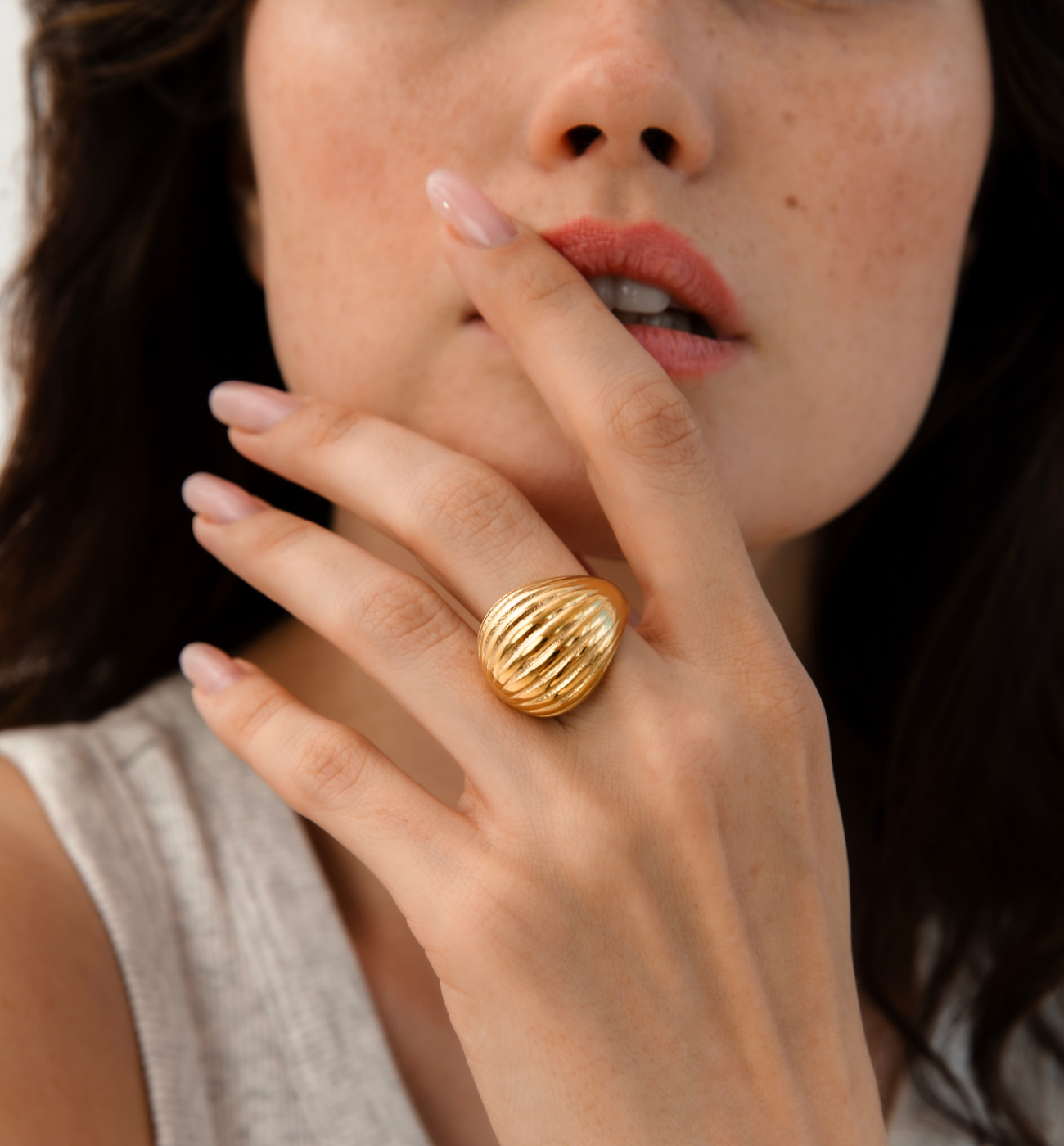 Pierścionek karbowany złoty Metropolitan Glamour PSA0985