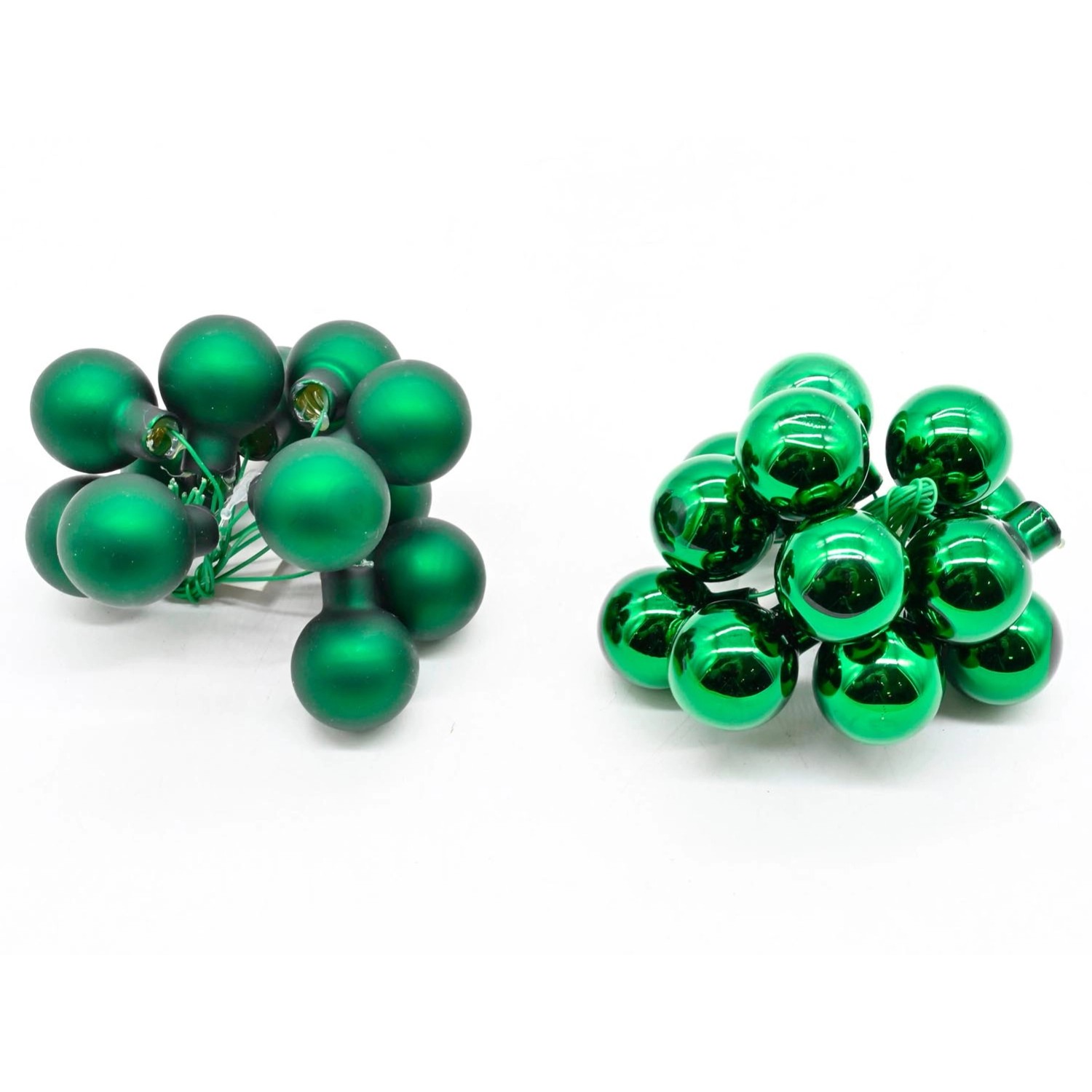 Wiązka bombek szklanych zielonych na druciku, mix - 2 cm