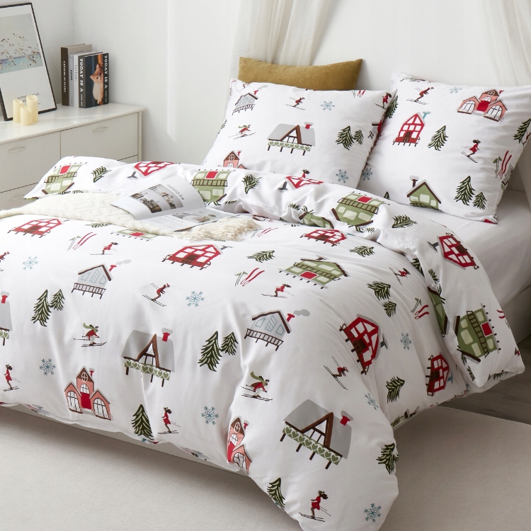 Komplet pościeli świątecznej Domki i Choinki Rozmiar do Wyboru AL - 140x200 cm + 1 poszewka 70x80 cm
