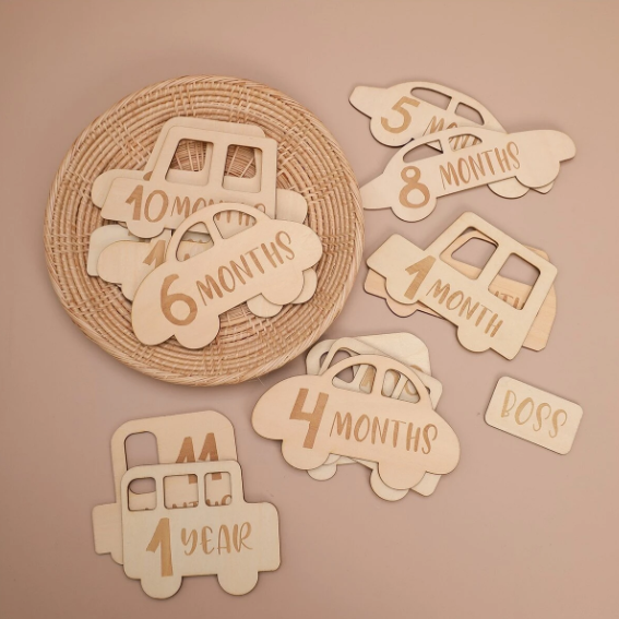 Zestaw 15 sztuk drewnianych kart do zdjęć Autka NS