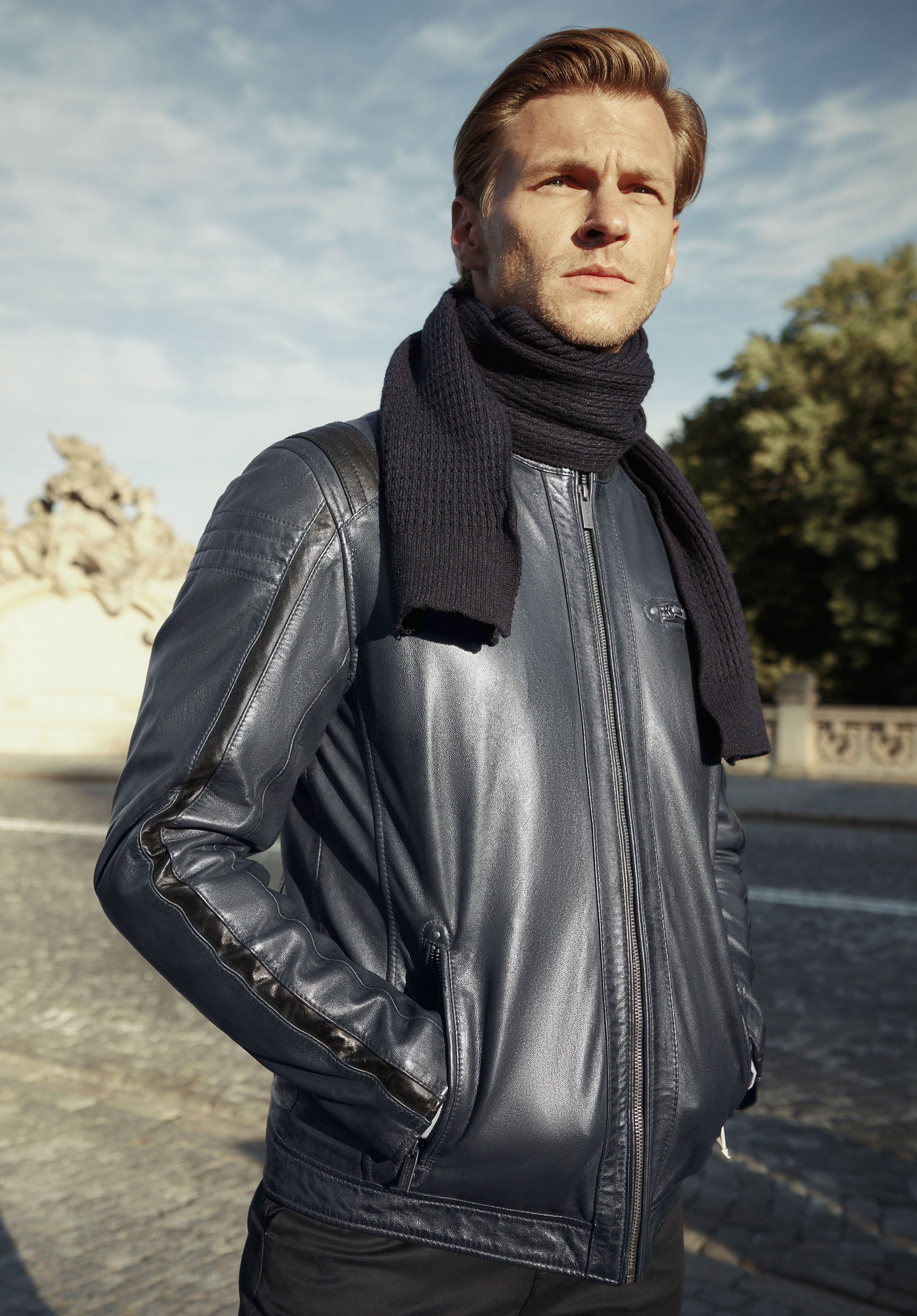 Męska kurtka biker ze skóry owczej granatowa