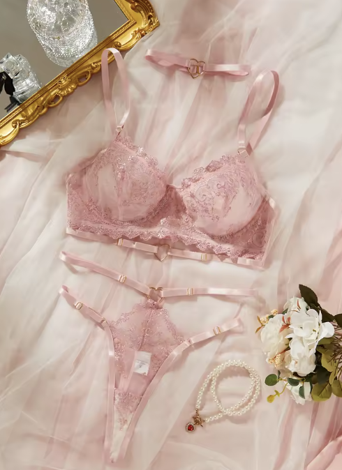 Komplet bielizny w kolorze pudrowego różu 285
