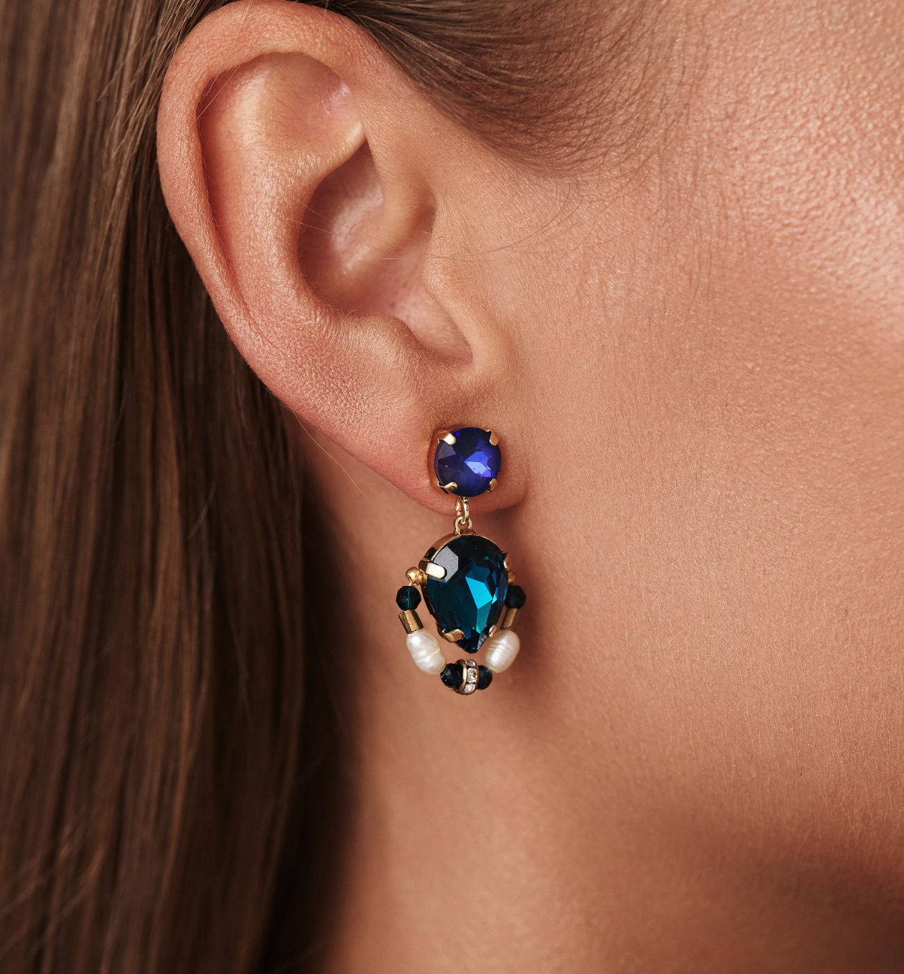 Kolczyki w kolorze szafirowym z perełkami KGA0053 - By Dziubeka