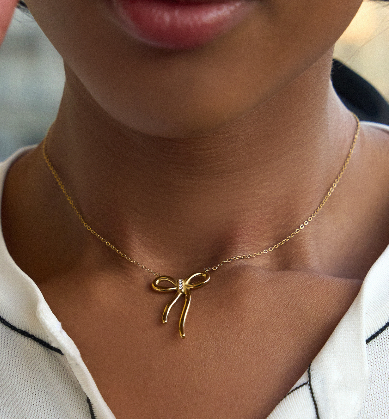 Naszyjnik z kokardką złoty Radiant Bow - By Dziubeka