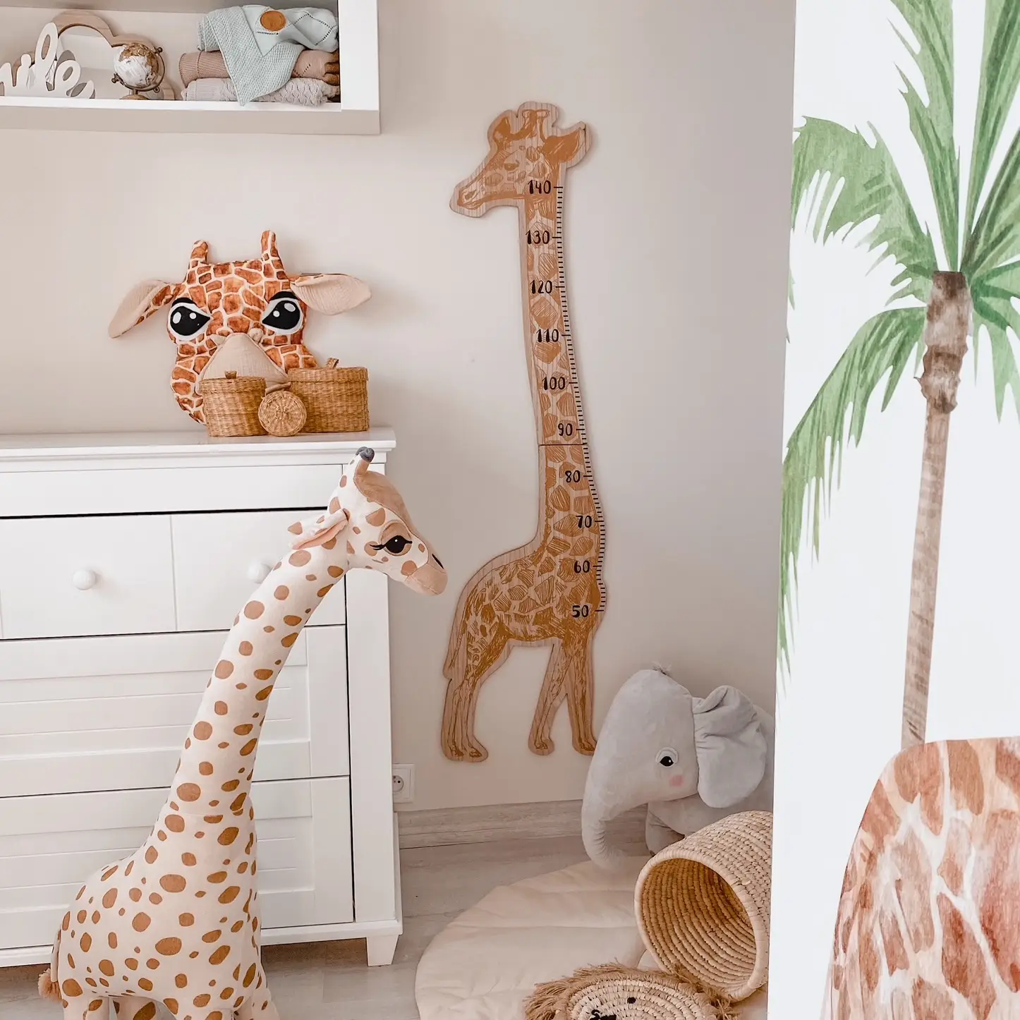 Drewniana miarka wzrostu żyrafa 140cm DB