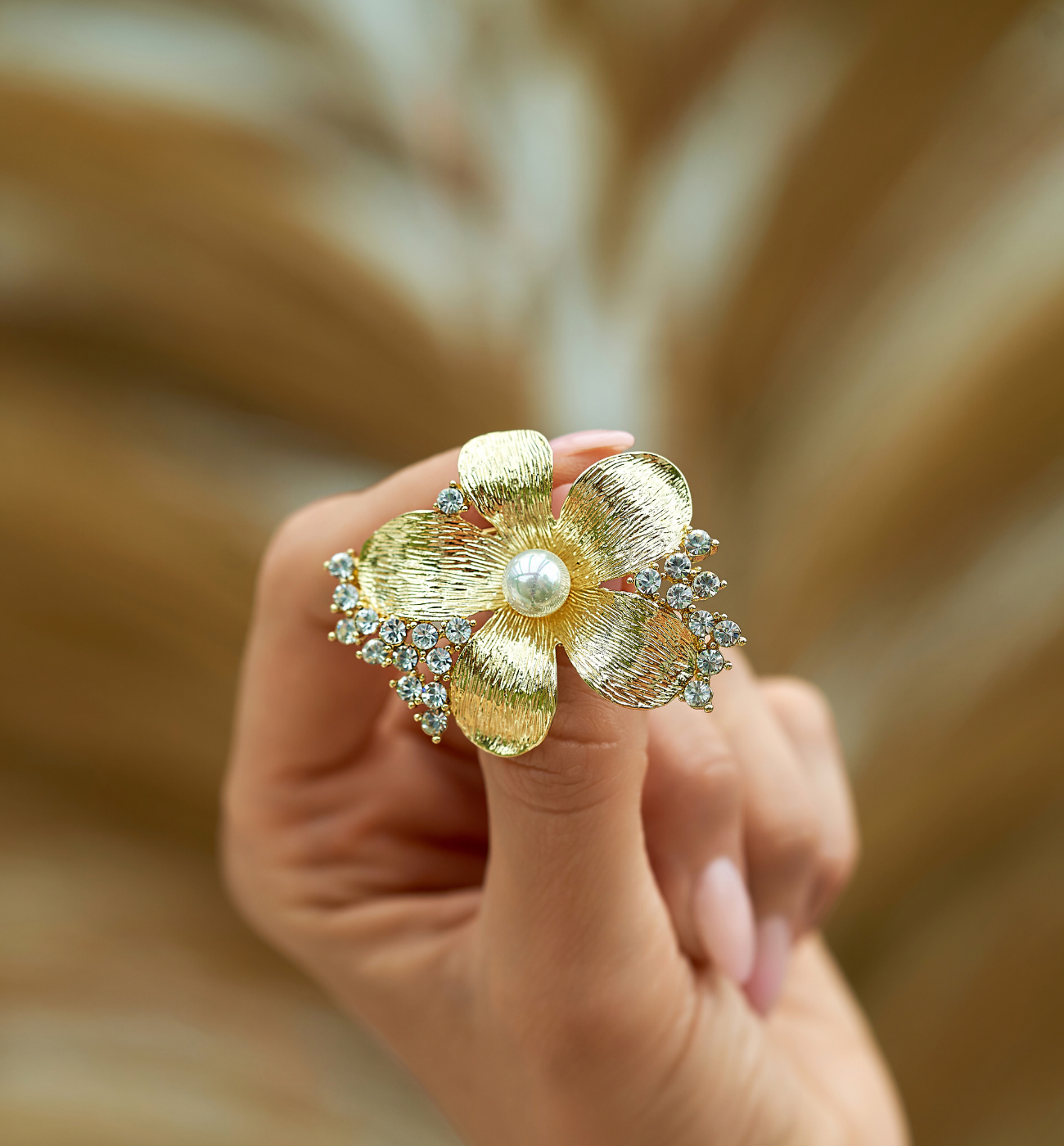 Broszka złota z kwiatem Beautiful Flower BRSS0083 - By Dziubeka