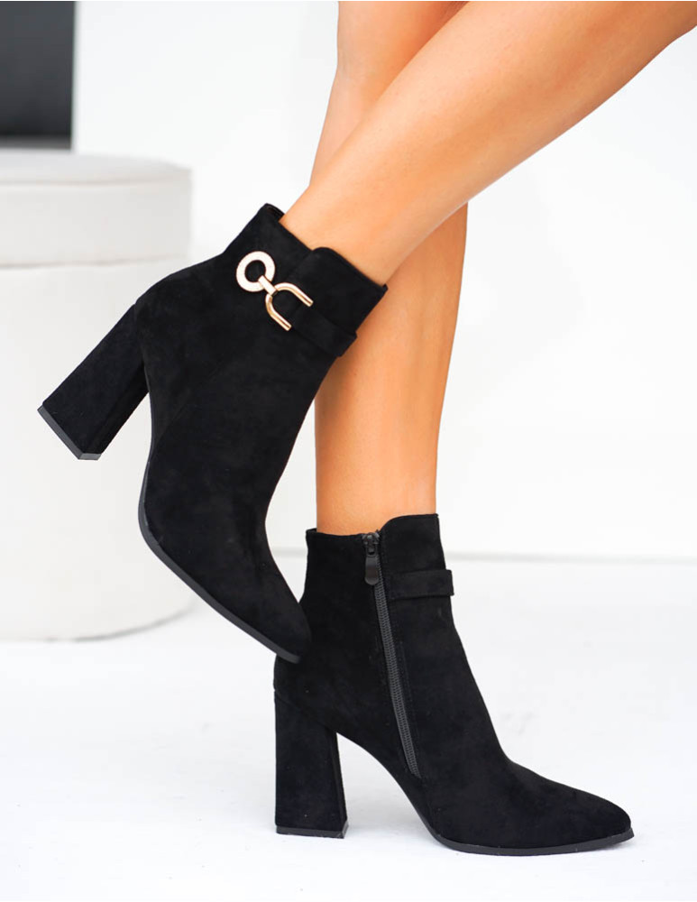 Czarne Zamszowe botki Na Słupku Elena