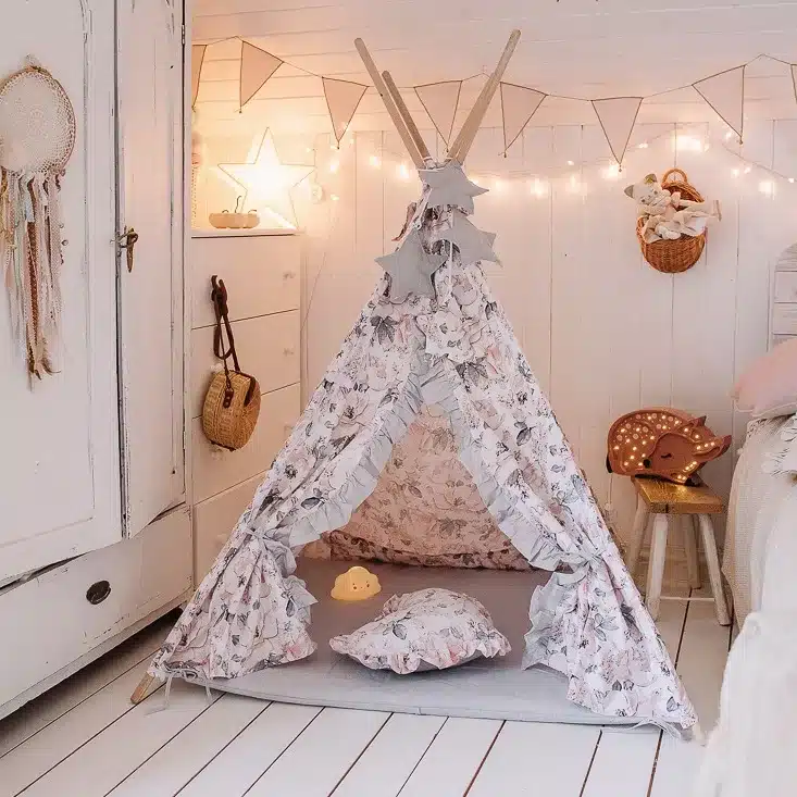 Namiot tipi z szare kwiaty z szarymi falbankami + mata