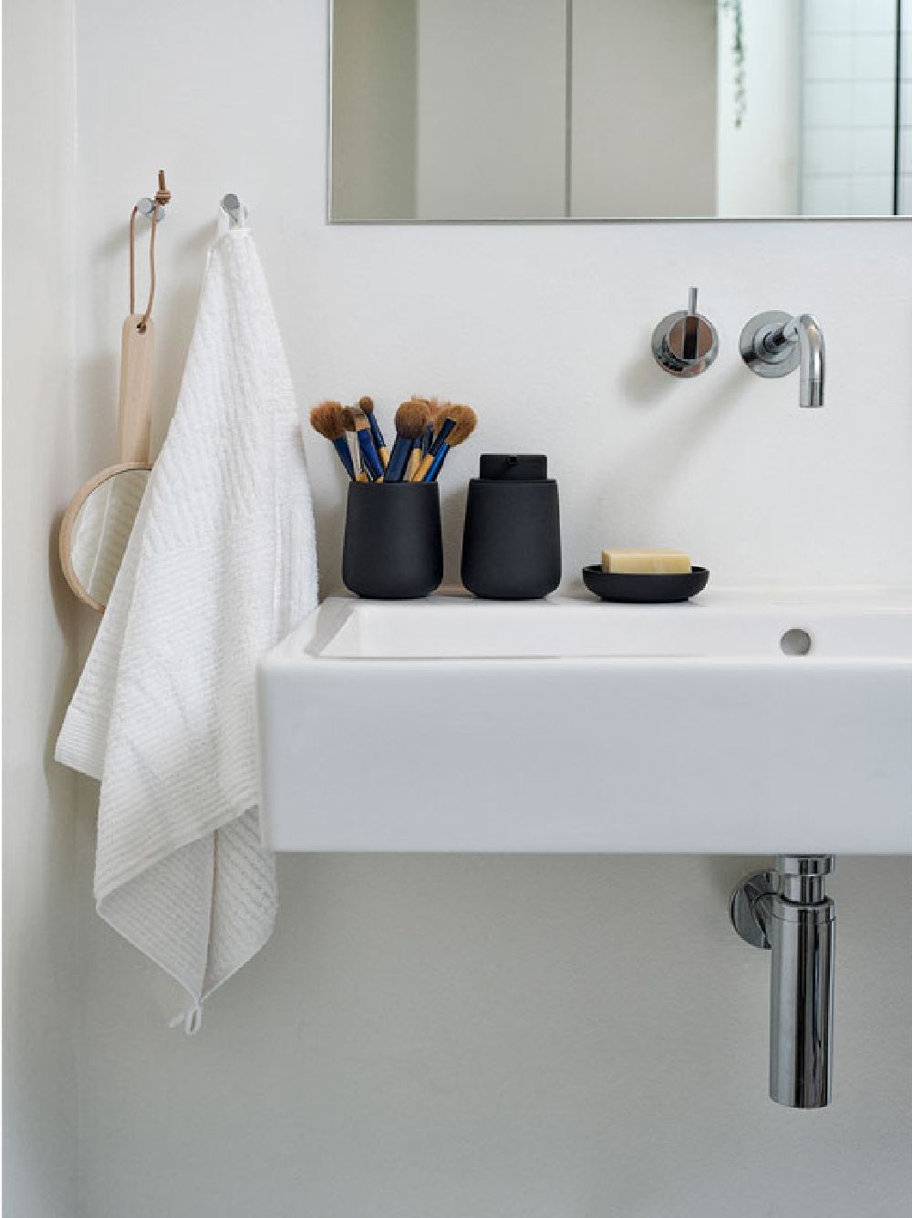 Zone Denmark Nova dozownik do mydła 250 ml czarny 330160