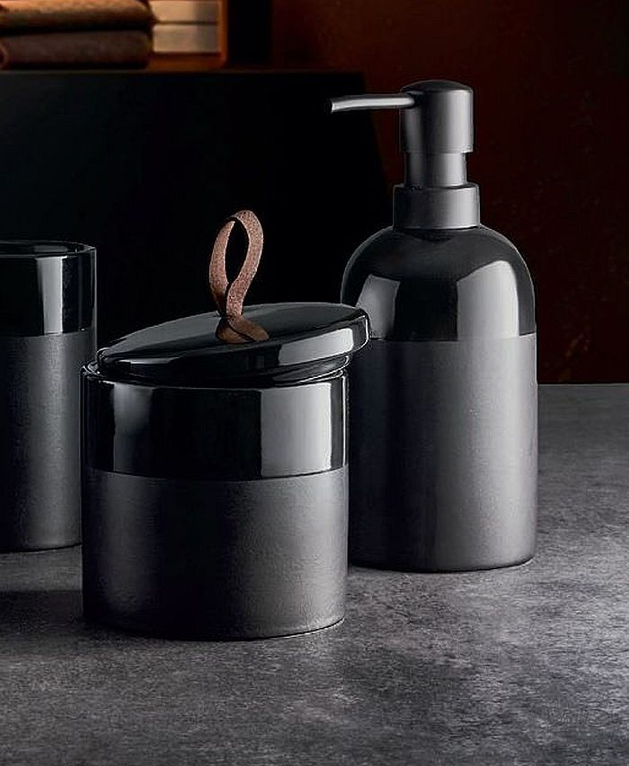 Kleine Wolke Deep dozownik do mydła 250 ml ceramika czarny 8681926854