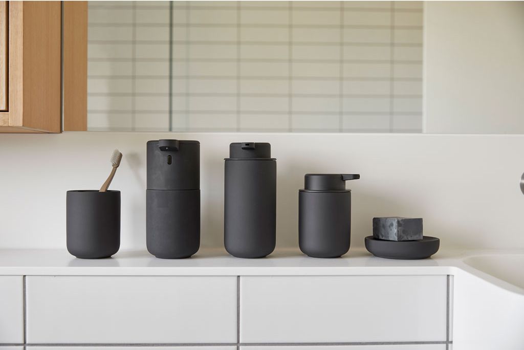 Zone Denmark Ume dozownik do mydła 450 ml czarny 331960 - Wysyłka w 24h