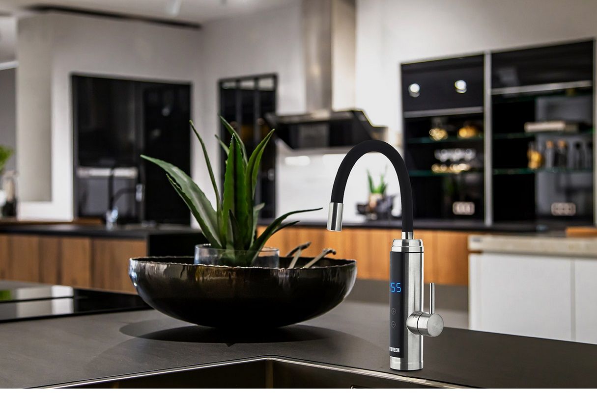 Noveen przepływowy podgrzewacz wody 3,6 kW elektryczny IWH955