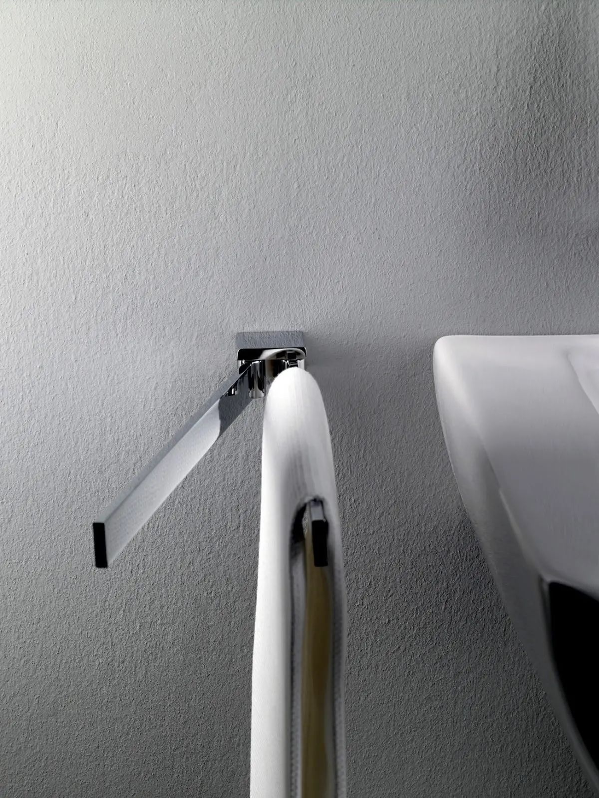 Emco Loft wieszak na ręcznik 41 cm dwuramienny ruchomy stal 055001641