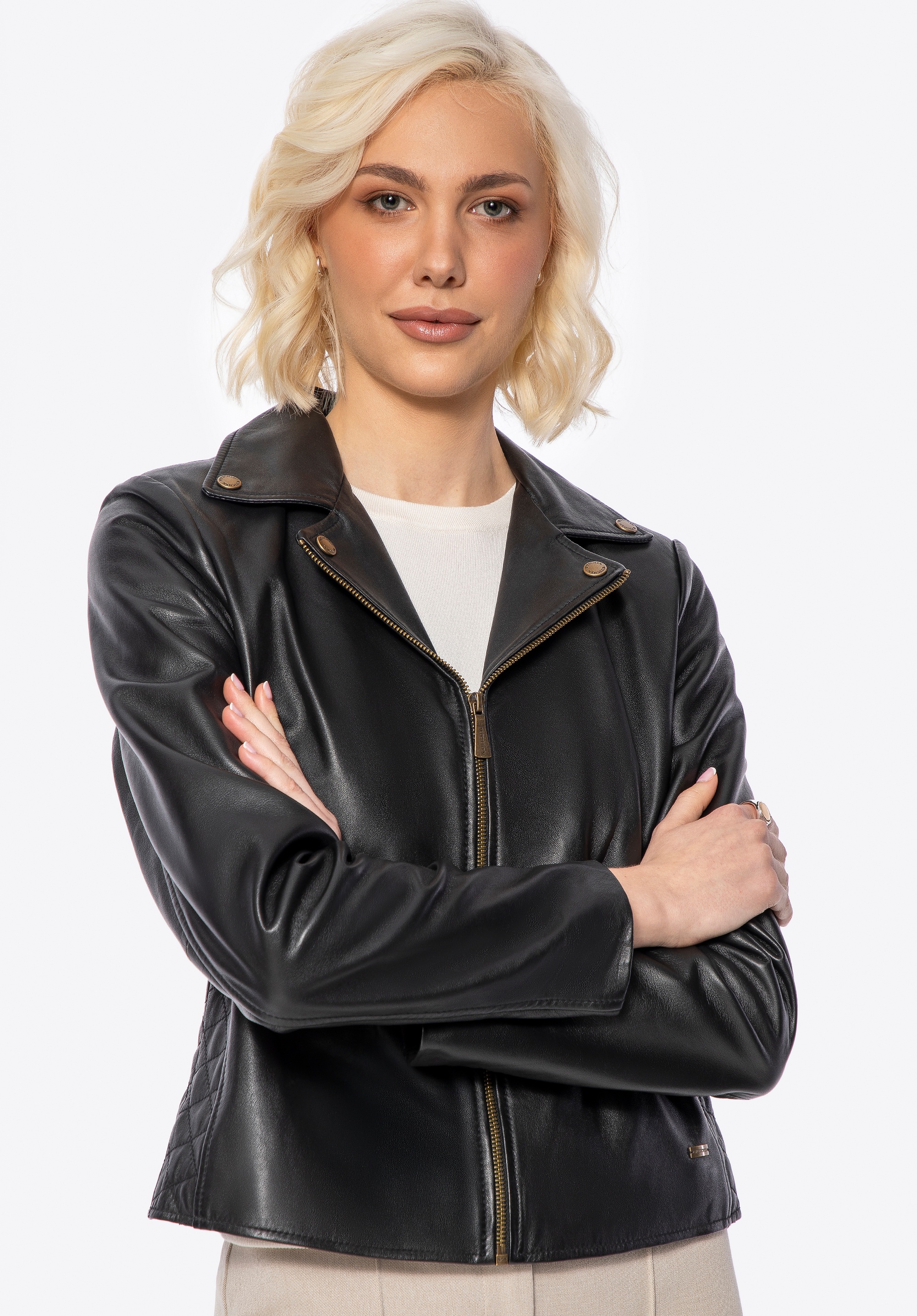 Skórzana kurtka z przeszyciami czarna