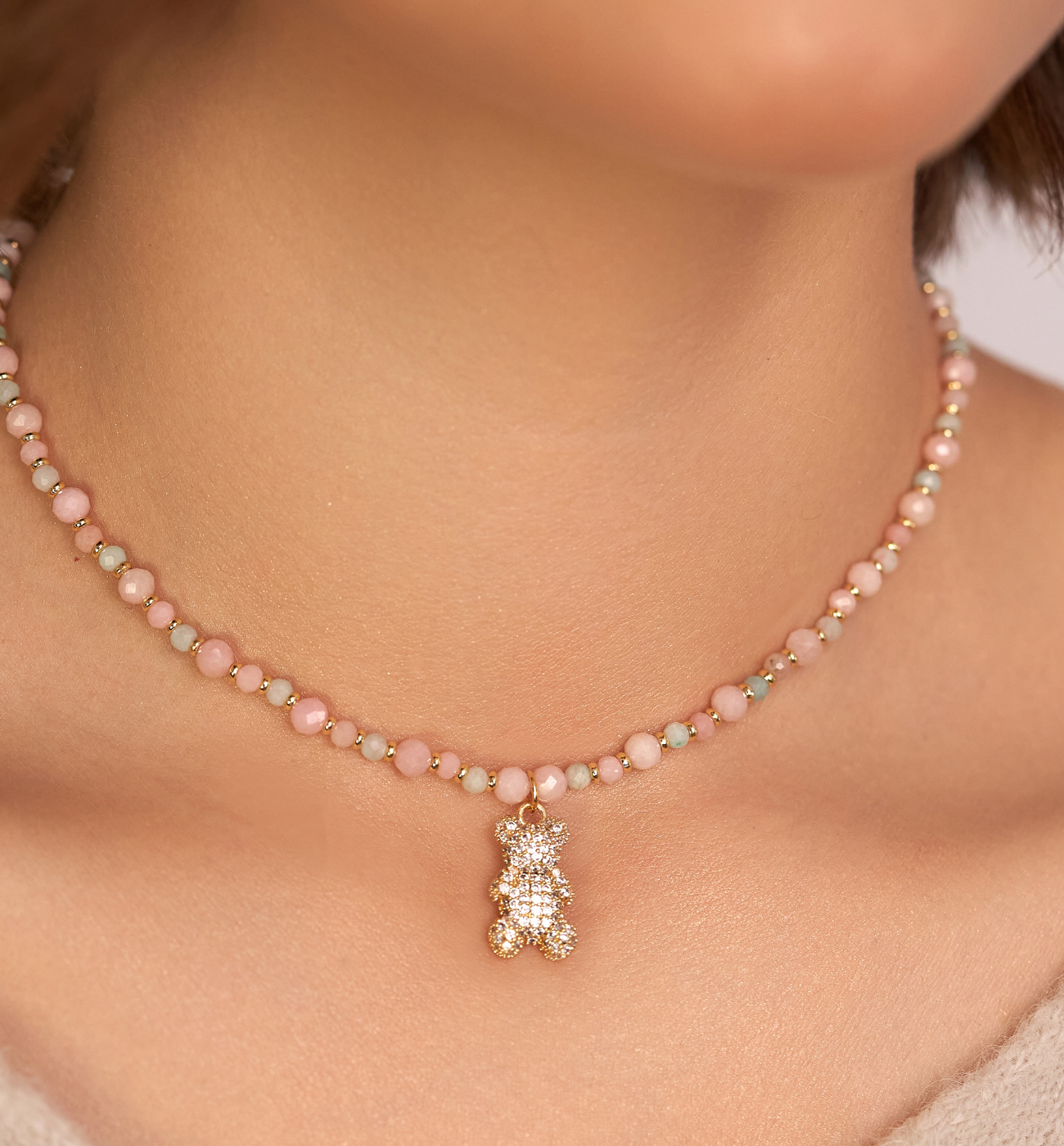 Naszyjnik pastelowy z misiem Renouveau - By Dziubeka