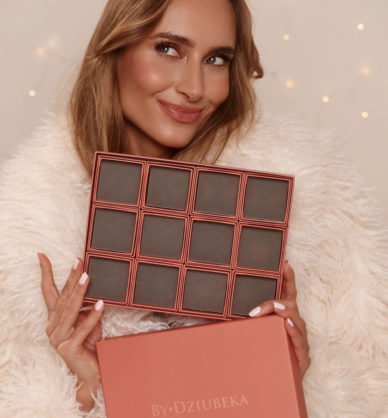Świąteczny Box By Dziubeka na 12 sztuk biżuterii - By Dziubeka